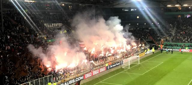 St. Pauli Pyro gegen Frankfurt