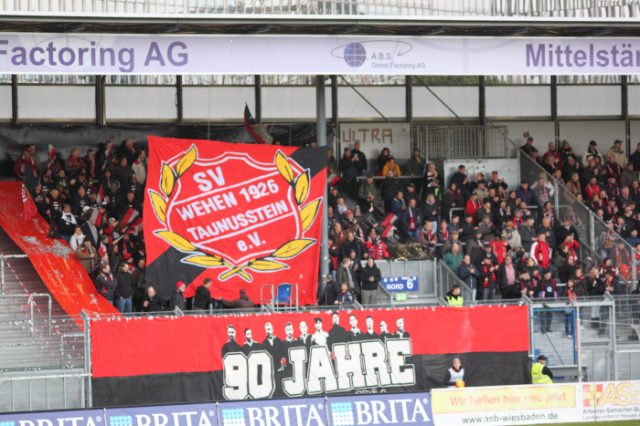 Wiesbaden Choreo gegen den Halleschen FC