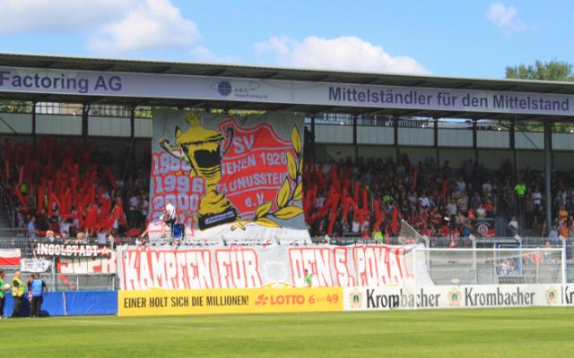 Wiesbaden Choreo gegen Rot-Weiß Hadamar