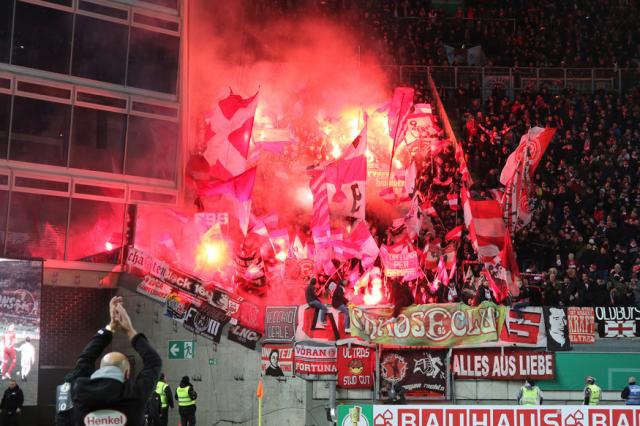 Düsseldorf zündet in Kaiserslautern