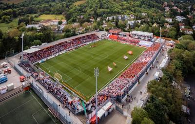 Informationen zum/zur flyeralarm Arena