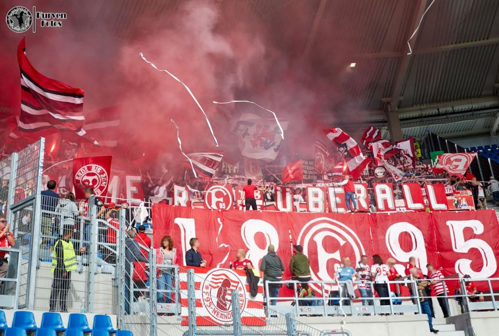 Düsseldorf zündet in Karlsruhe - Fortuna Düsseldorf 1895 e.V. | Pyroshow