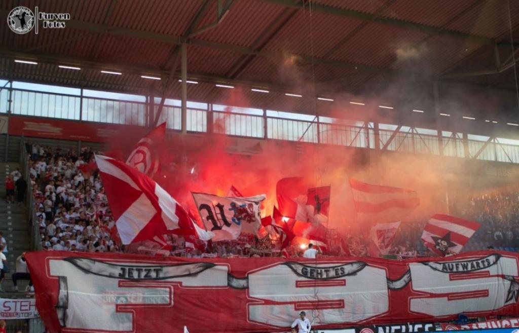 Düsseldorf zündet in Magdeburg - Fortuna Düsseldorf 1895 e.V. | Pyroshow