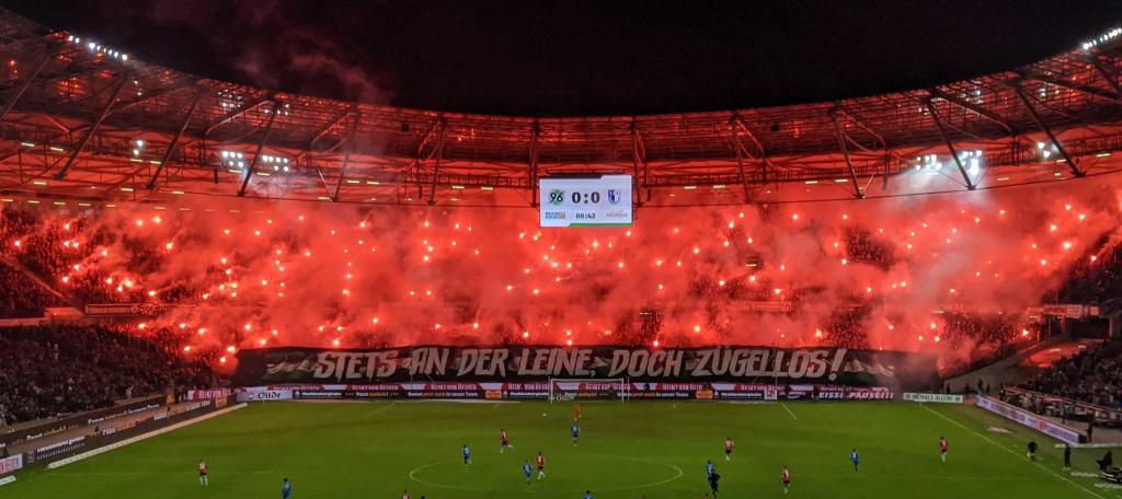 Hannover zündet gegen Magdeburg - Hannover 96 | Pyroshow