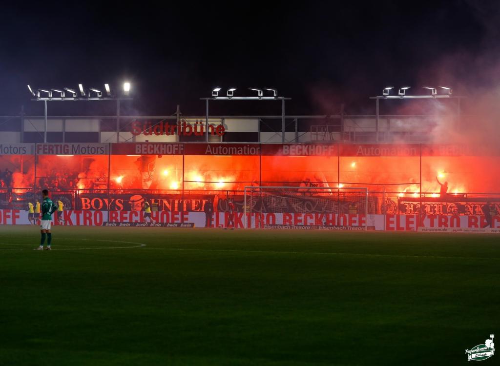 VfB Lübeck zündet in Verl - VfB Lübeck | Pyroshow