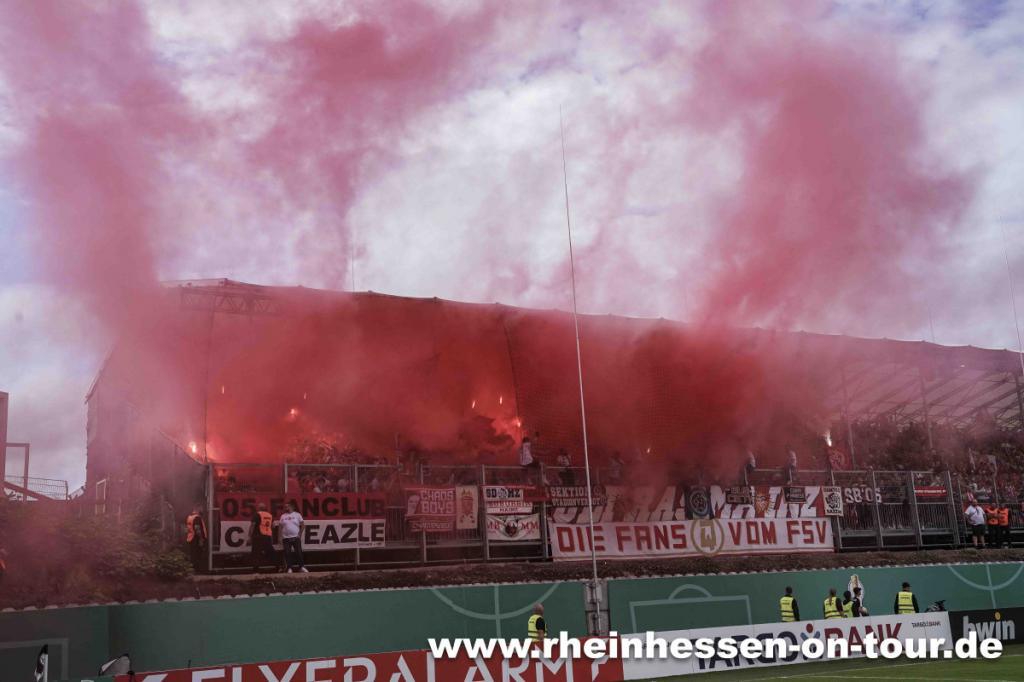 Mainz zündet in Elversberg - 1. FSV Mainz 05 e.V. | Pyroshow