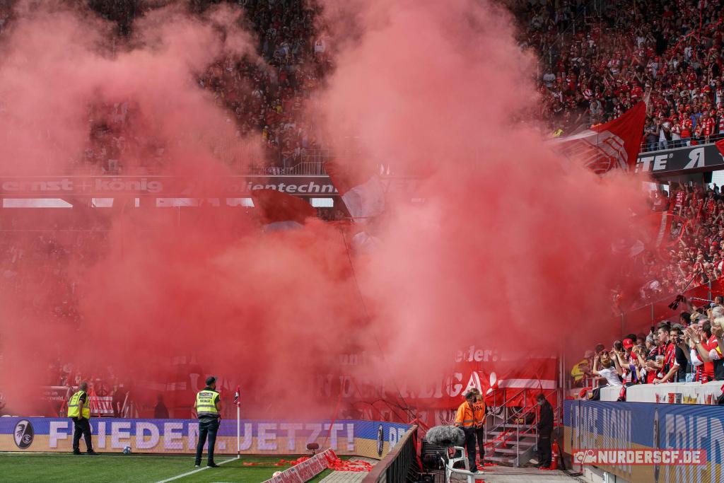 Union Berlin zündet in Freiburg - 1. FC Union Berlin e.V. | Pyroshow