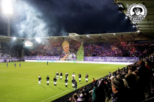 Weihnachts-Choreo gege n Duisburg