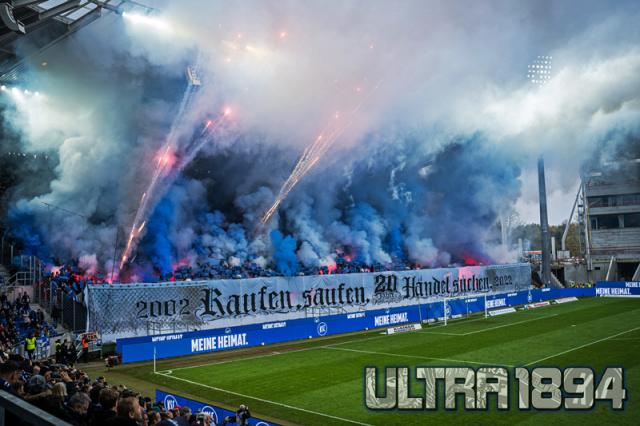 Karlsruhe Pyro gegen St. Pauli