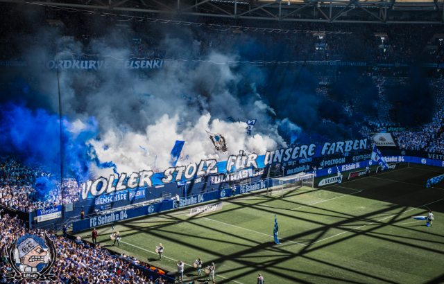 Schalke Pyro gegen Rostock