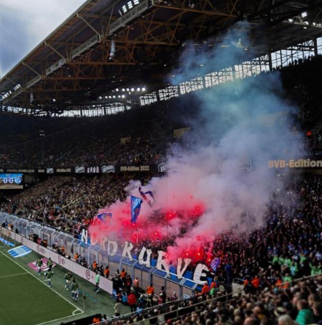 Schalke zündet in Dortmund